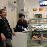 Uno dei locali pi� famosi di Bari � quello gestito da Pasquale, meglio noto come "U' baff�n" per via dei lunghi baffi che spiccano sul suo volto